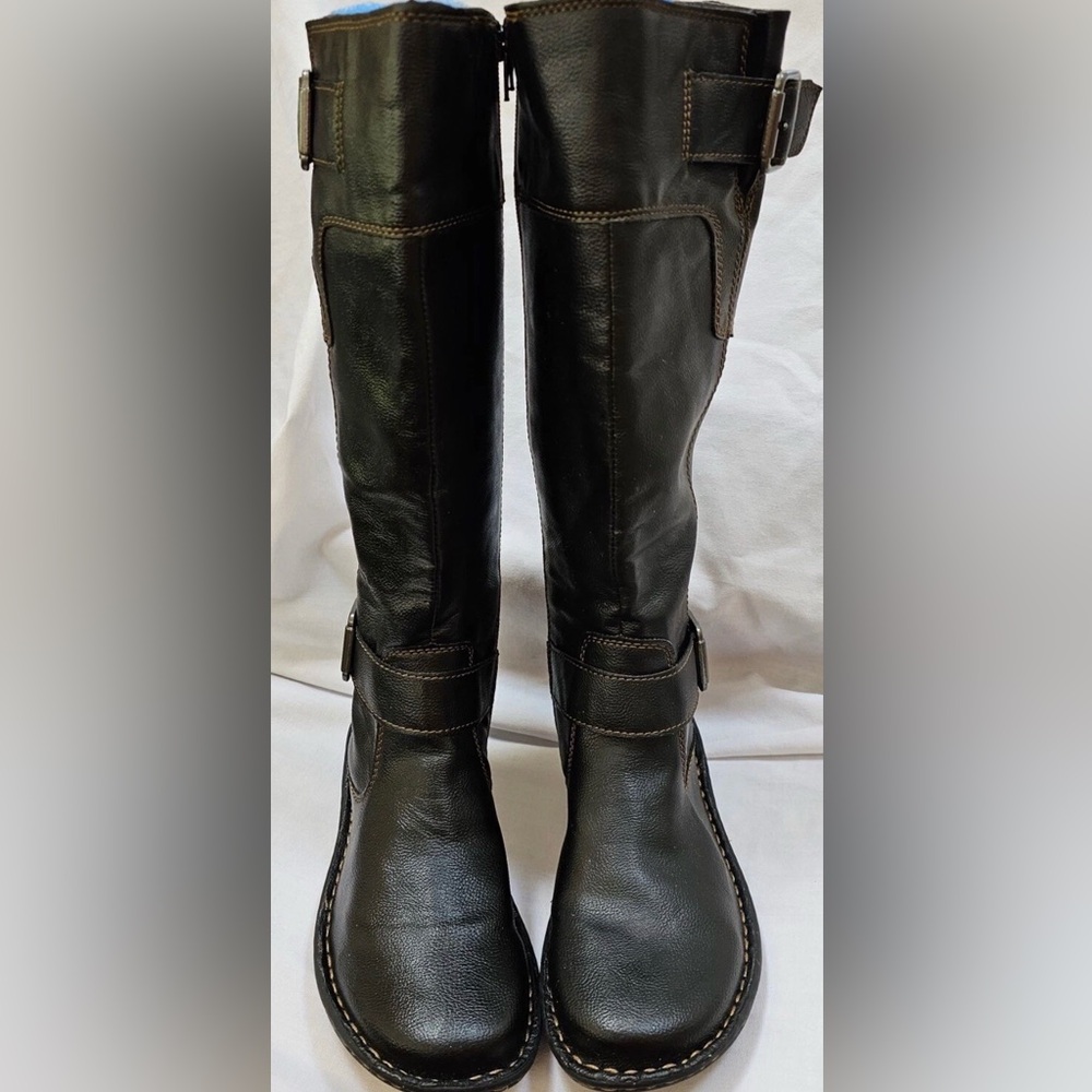 Elegant Black Leather Women's B.O.C Boots